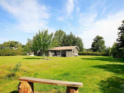 Four-bedroom Holiday Home In Fars� 3