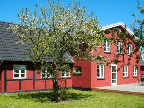 Six-bedroom Holiday Home In Nex�