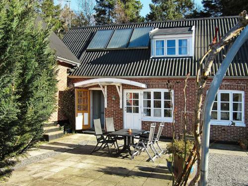 Three-bedroom Holiday Home In Nex� 40