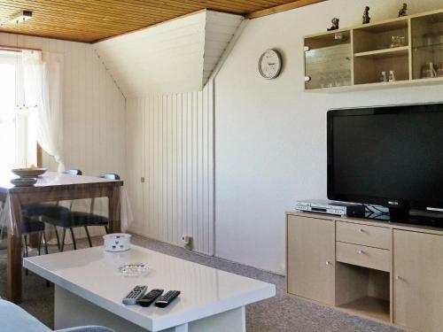 Two-bedroom Holiday Home In Lemvig 5