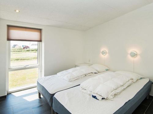 Four-bedroom Holiday Home In L�kken 19