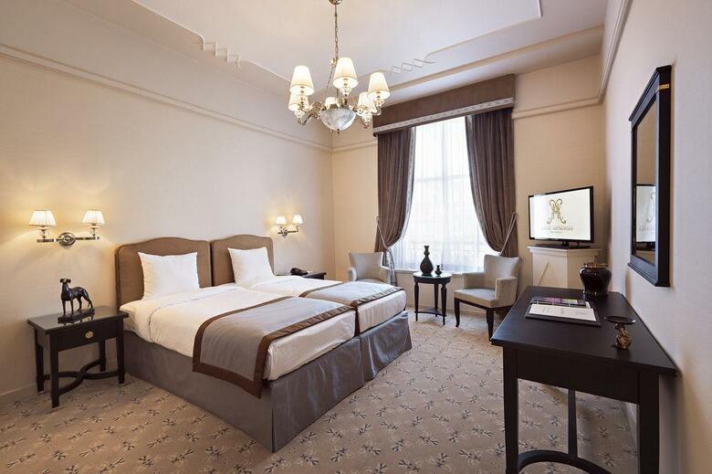 Hotel Metropole