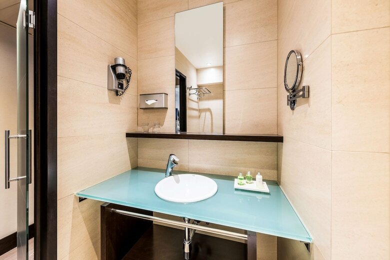 Hotel NH Brussels St�phanie