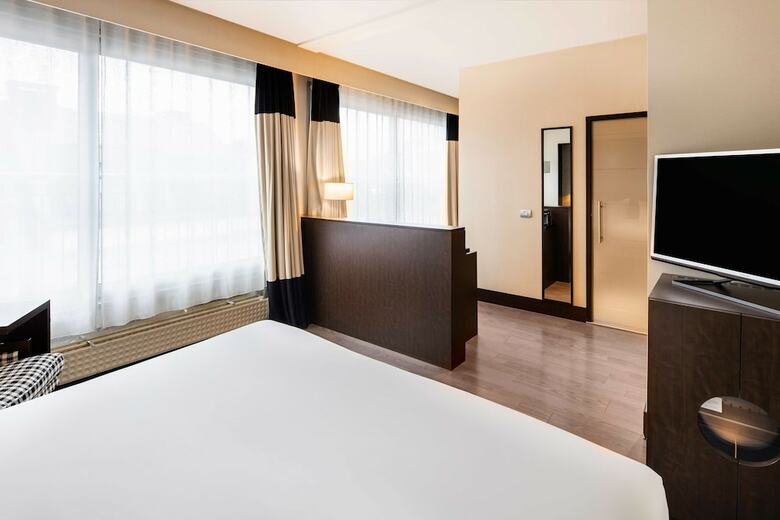 Hotel NH Brussels St�phanie