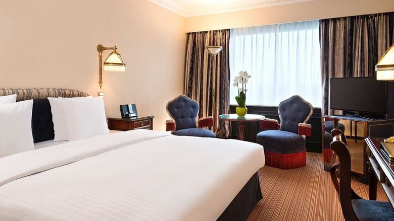 Hotel Warwick Barsey