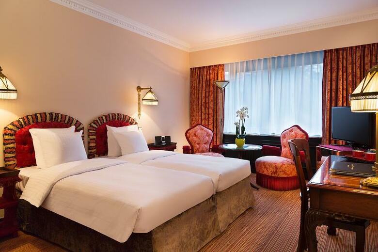 Hotel Warwick Barsey