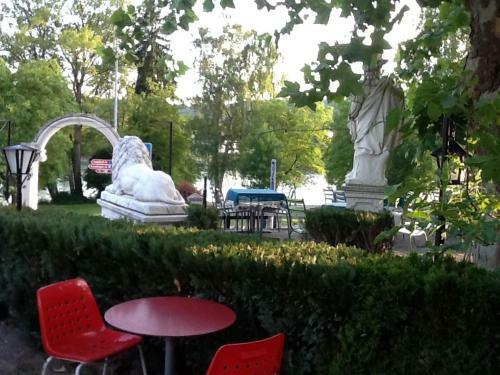 Hostal Guest House Pizzeria Pazza Da Gianni