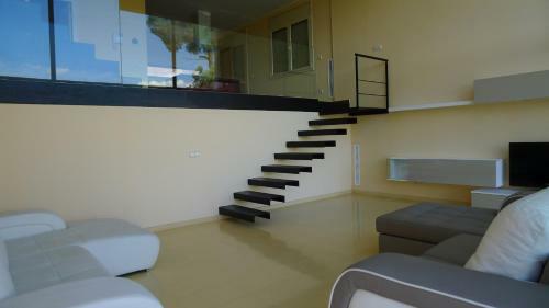 Gran Casa Con Piscina En Abrera