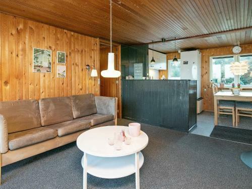 Three-bedroom Holiday Home In S�by 17