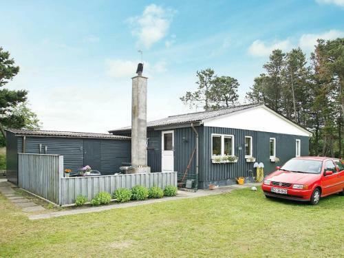 Three-bedroom Holiday Home In S�by 17