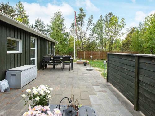 Three-bedroom Holiday Home In S�by 5