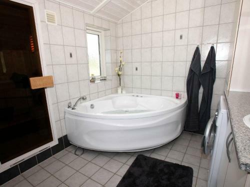 Three-bedroom Holiday Home In Hadsund 34