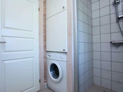 Three-bedroom Holiday Home In Skibby 3