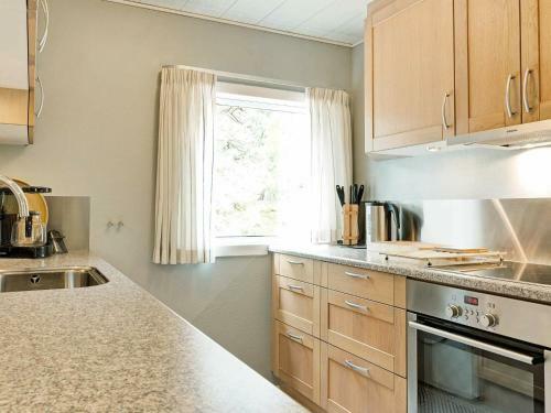 Three-bedroom Holiday Home In Nex� 15