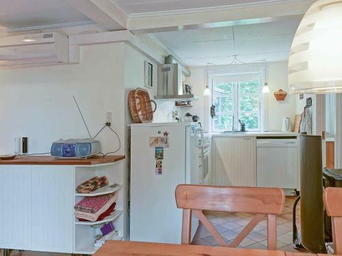 Three-bedroom Holiday Home In Svaneke 1