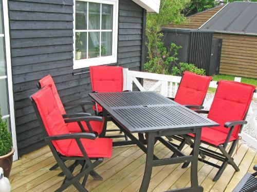 Three-bedroom Holiday Home In L�gst�r 7
