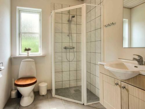 Four-bedroom Holiday Home In L�gst�r 3