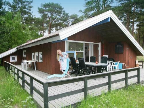 Three-bedroom Holiday Home In Nex� 10