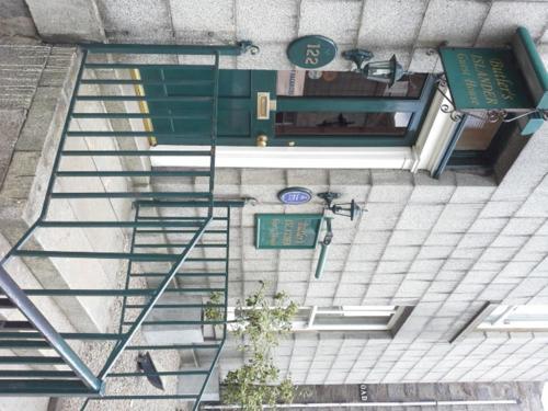 Hostal Butlers Guest House