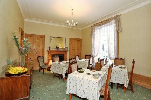 Hostal Butlers Guest House