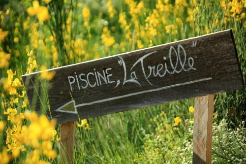 La Colline Des Ocres