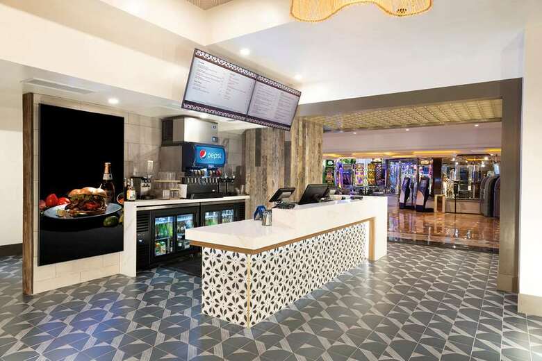 Hotel Peppermill Resort  Casino