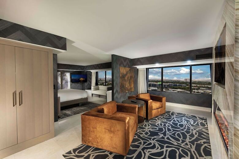 Hotel Peppermill Resort  Casino