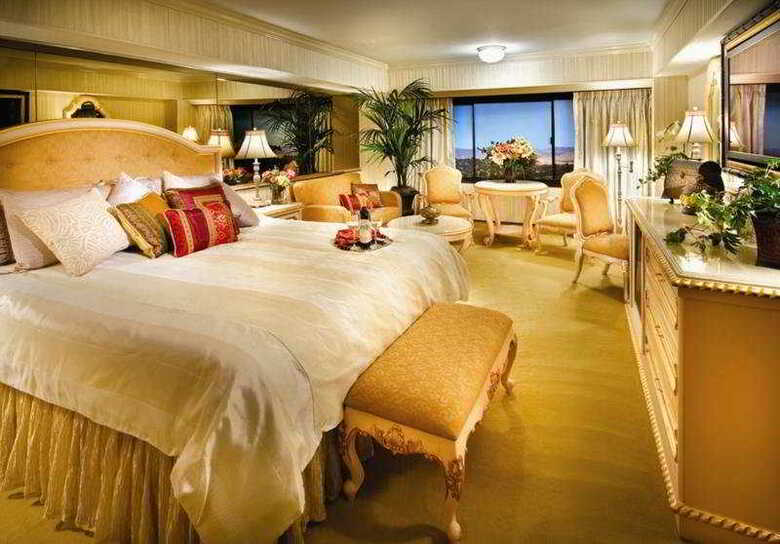 Hotel Peppermill Resort  Casino
