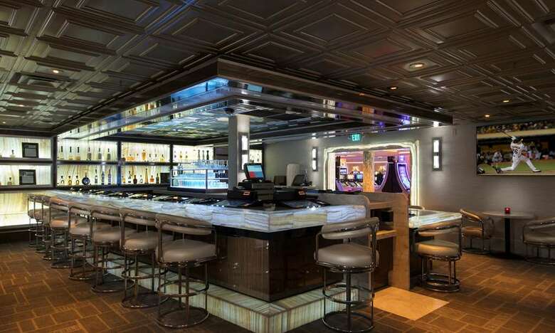 Hotel Peppermill Resort  Casino