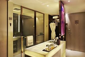Hotel Boutique Naumi Hotel