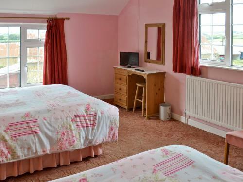 Granny Bond's Farmhouse