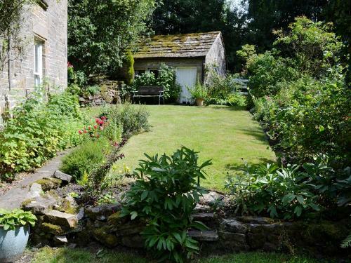 Drum And Monkey Cottage
