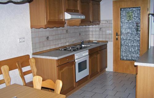 Four-bedroom Apartment Flo� 0 03
