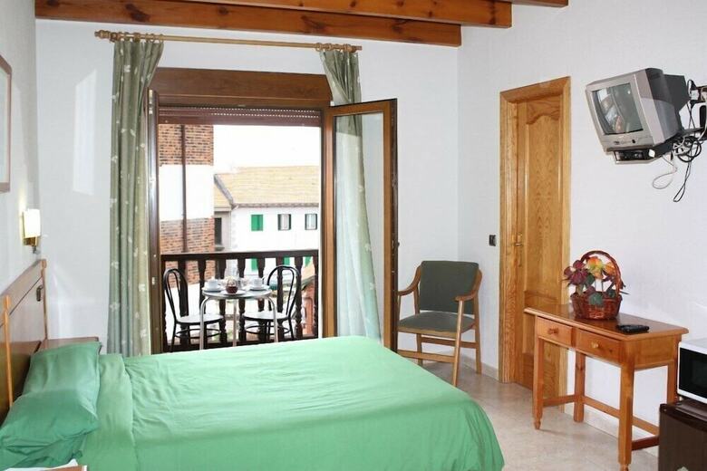 Albergue Hostal La Maya