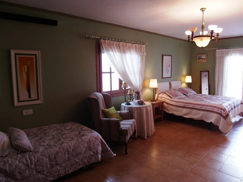 Casa Roble B&B