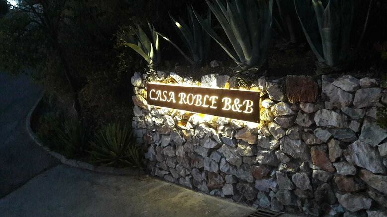 Casa Roble B&B