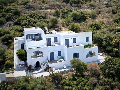 7 Olives Apartments