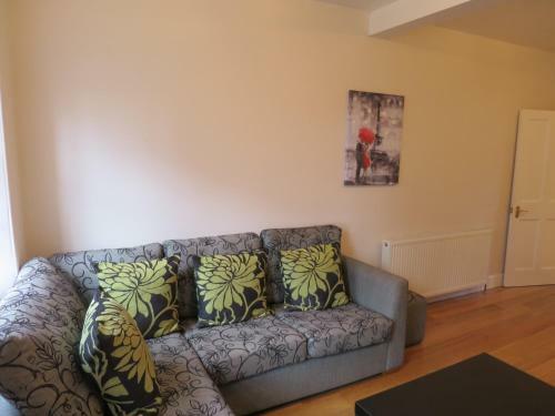 Buccleuch Street Apartment