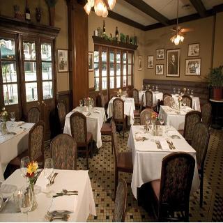 Avenue Plaza Hotel