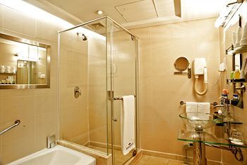 Hotel Howard Johnson Ginwa Plaza