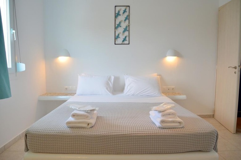 Hotel Glaronisia