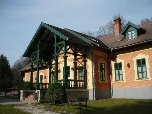 Bed & Breakfast St. Hubertus �tterem �s Panzi�