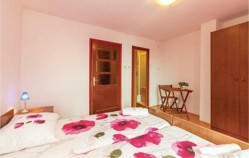 Two-bedroom Holiday Home Punat With Sea View 05