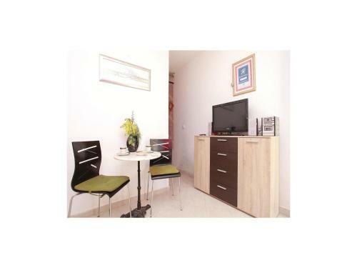 Four-bedroom Holiday Home Vela Luka 03