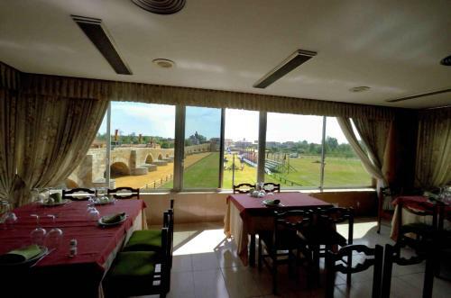 Hotel Hostal Don Suero De Qui�ones