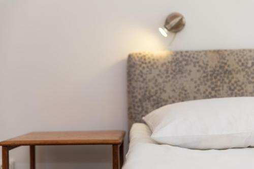 Hostal A.v. Namai