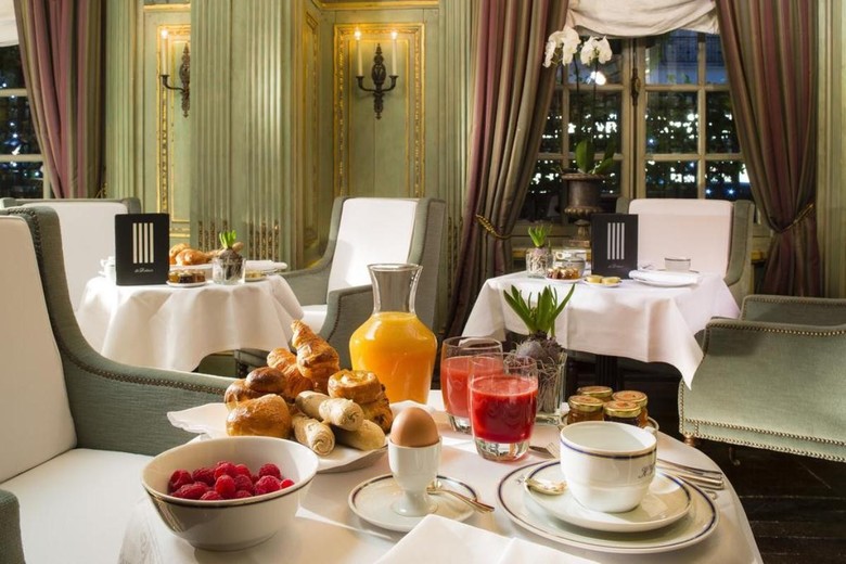 Hotel Le Dokhan�s A Tribute Portfolio