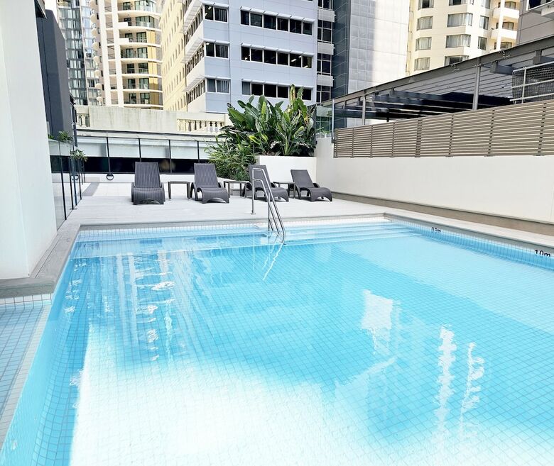 Hotel Oaks Charlotte Towers