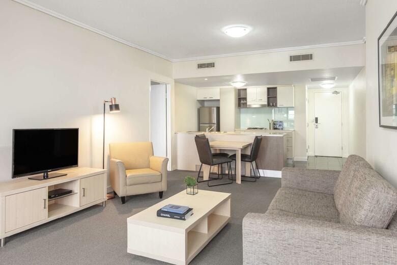 Hotel Oaks Charlotte Towers