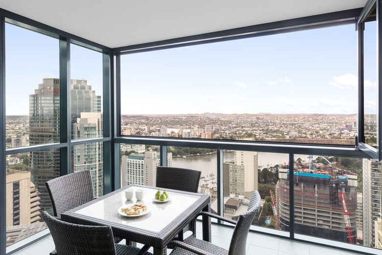 Hotel Oaks Charlotte Towers